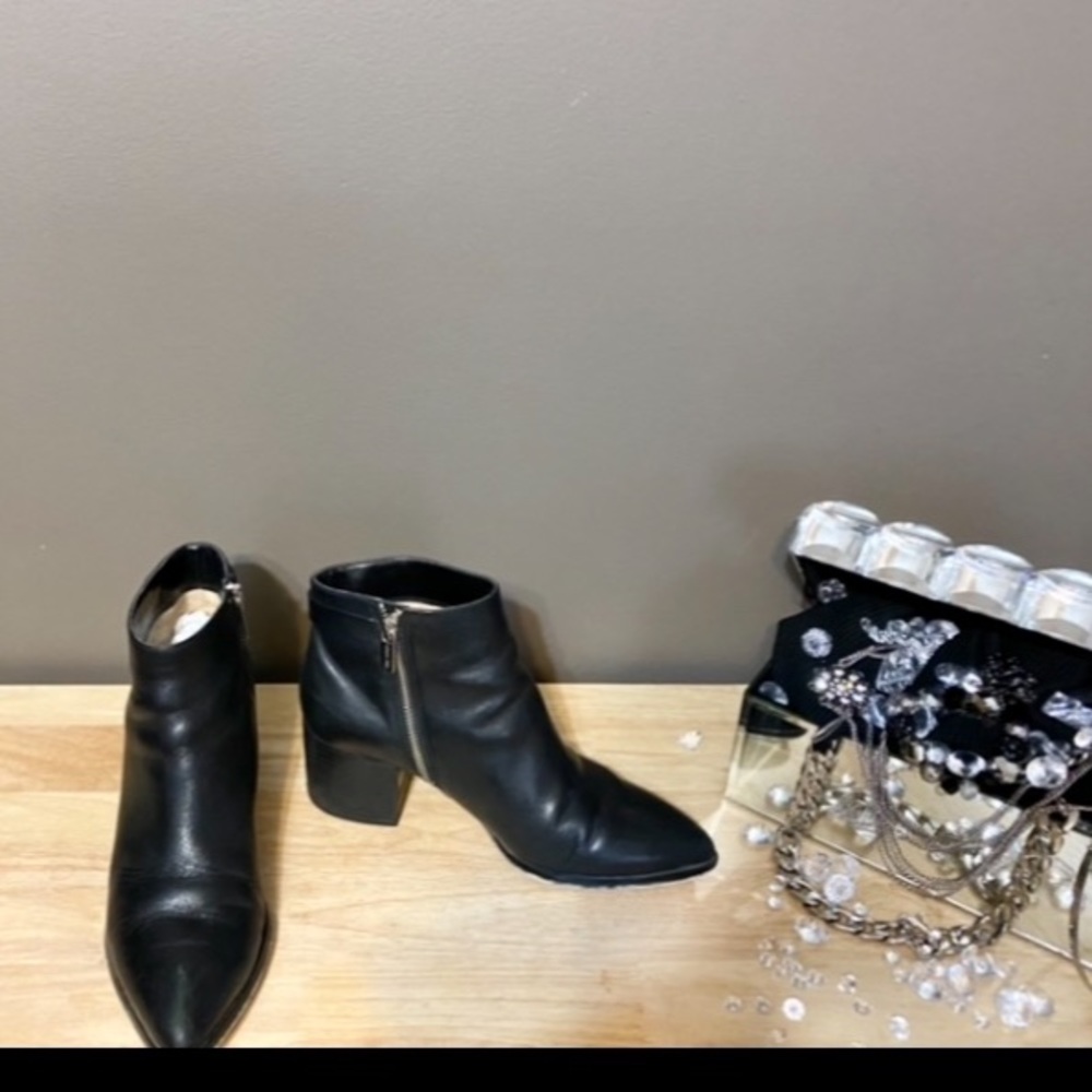 🔻SALE🔻MICHAEL KORS🔹EXCELLENT CONDITION • GENUINE LEATHER - Picture 4 of 11